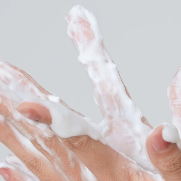 New 2-in-1 CLE Oxygen Foam Cleanser and Flash Mask 4.05 oz. - Picture 3 of 7